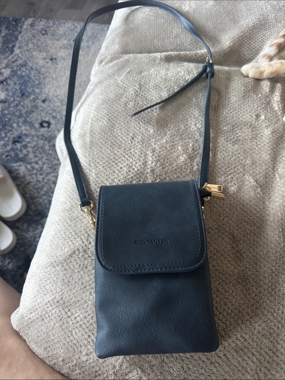 Bostanten Black Leather Crossbody Phone Bag